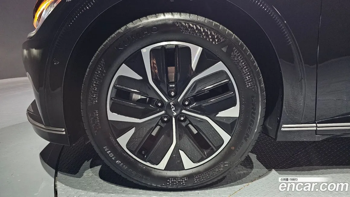 Kia EV6 2023 из KR, фото 5