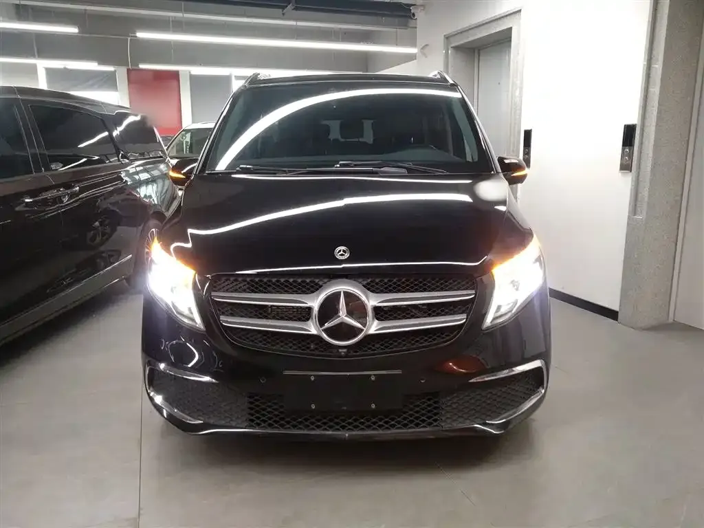Mercedes-Benz V-Class 2022 из CN, фото 3