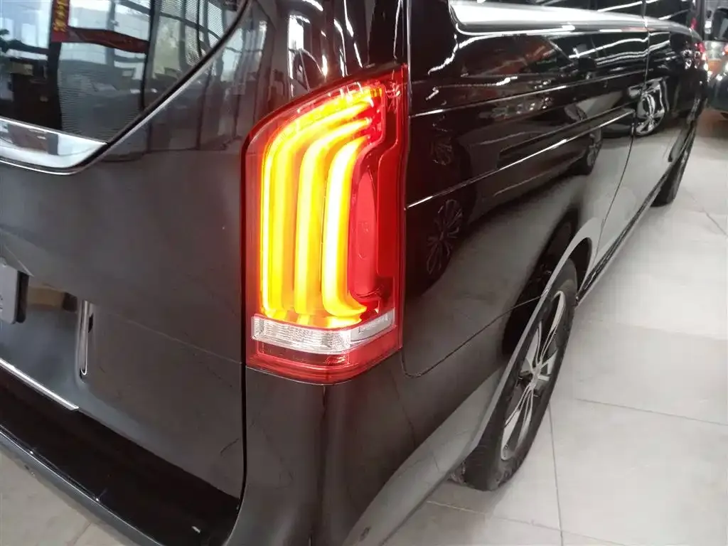 Mercedes-Benz V-Class 2022 из CN, фото 8