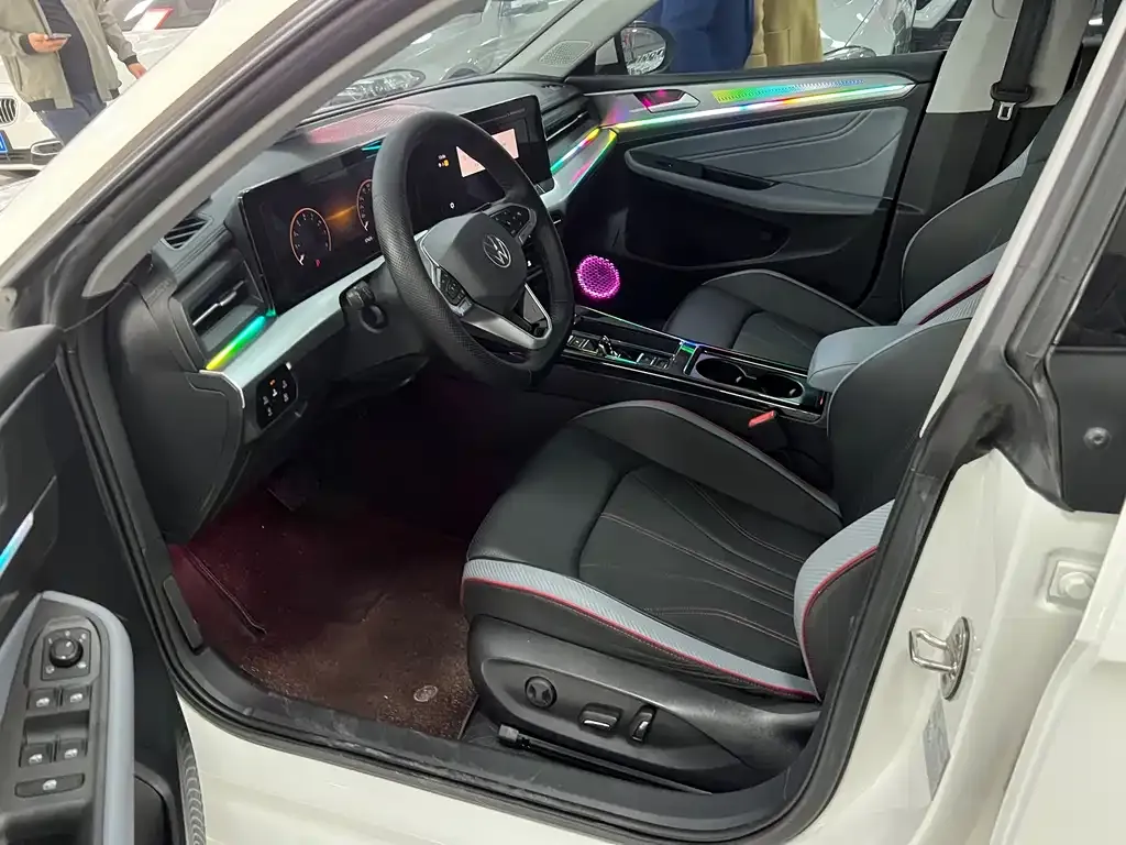 Volkswagen Lamando 2023 из CN, фото 8