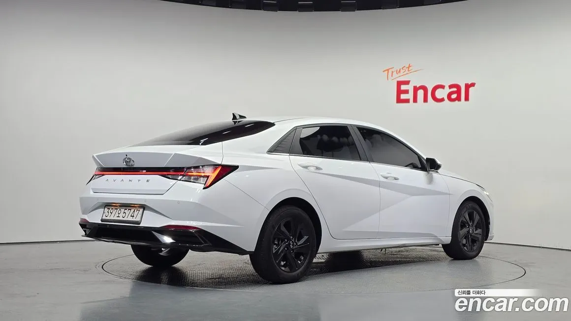 Hyundai AVANTE 2022 из KR, фото 2