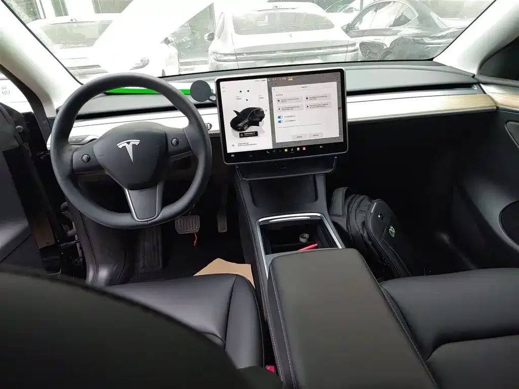 Tesla Model Y 2023 из CN, фото 10