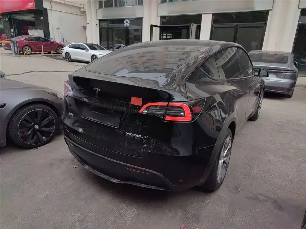 Tesla Model Y 2023 из CN, фото 7