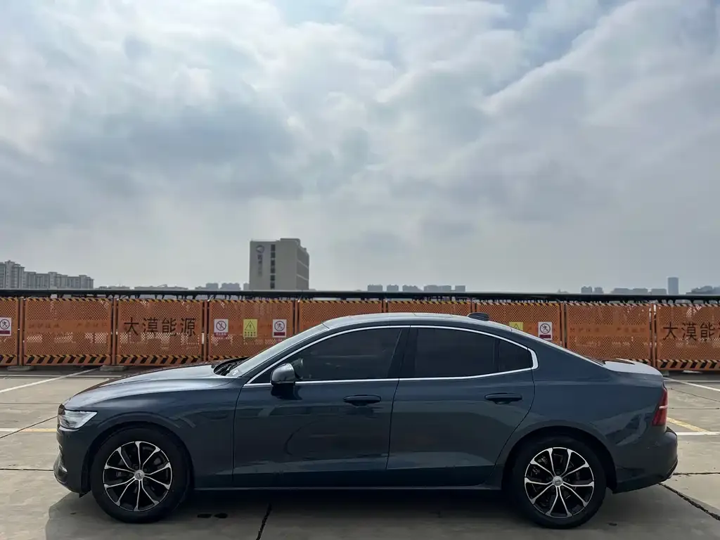 Volvo S60 2021 из CN, фото 7