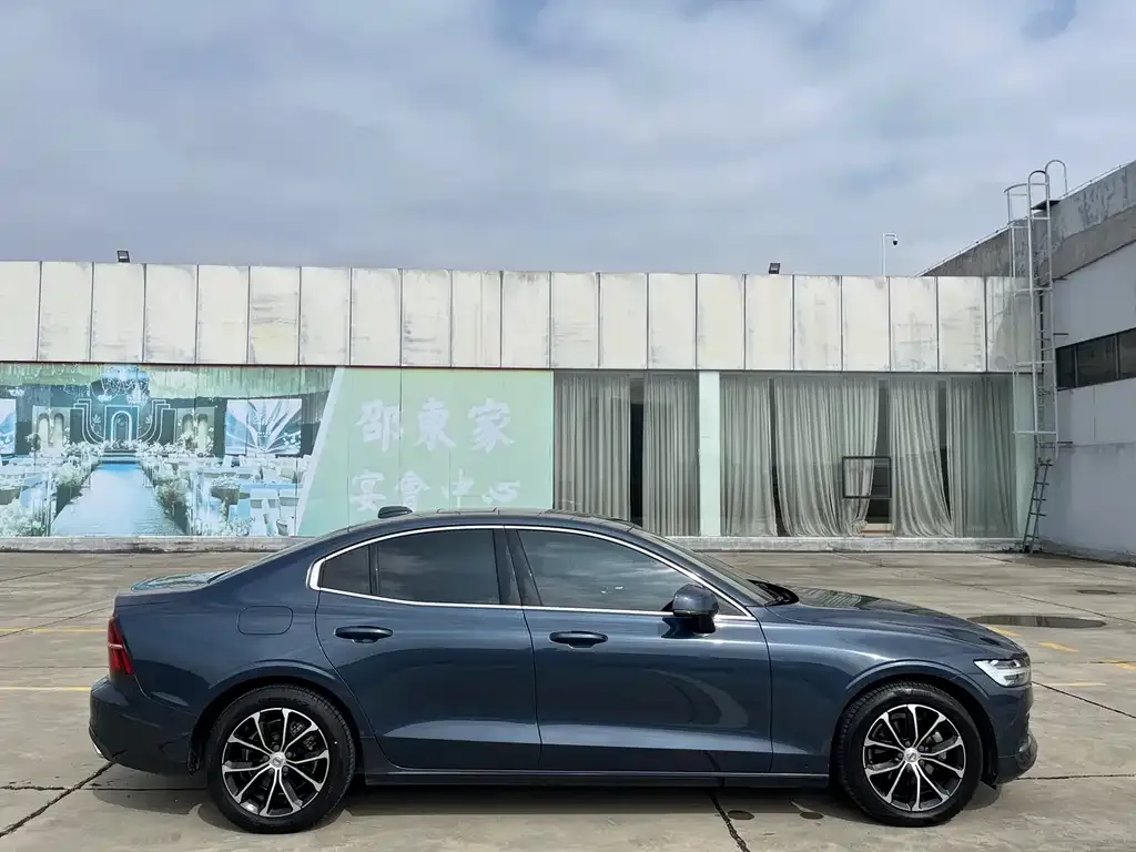 Volvo S60 2021 из CN, фото 8