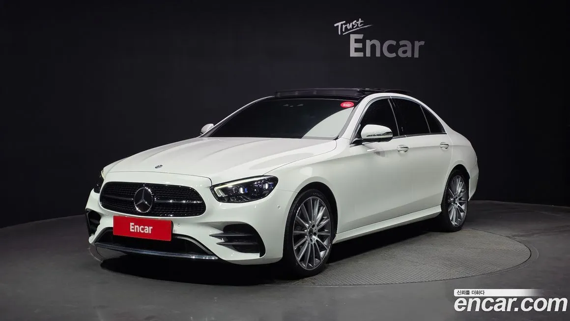 Mercedes-Benz E-Class — фото 1