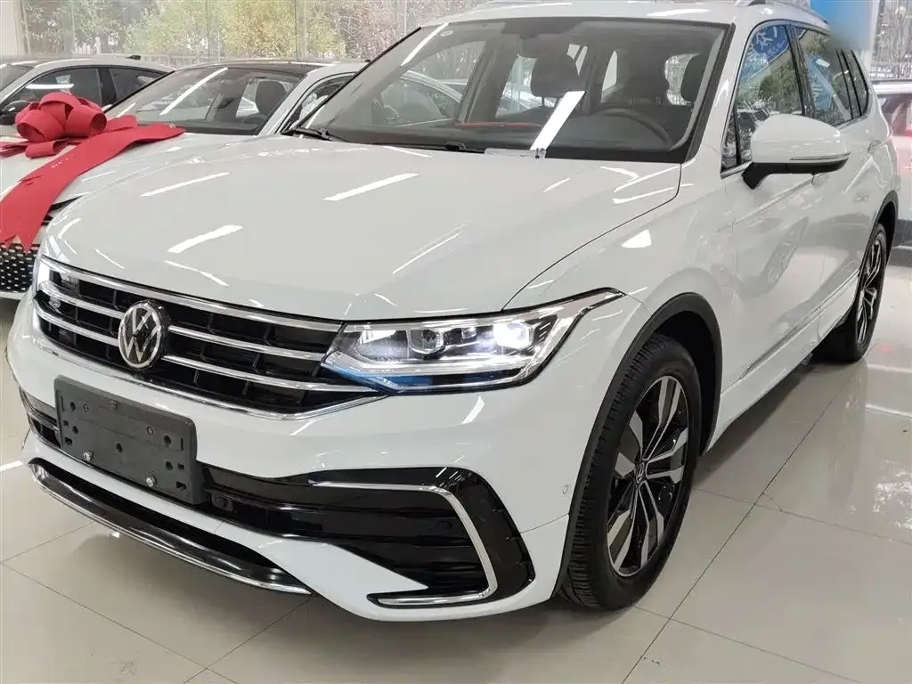 Volkswagen Tiguan L 2024 из CN, фото 2