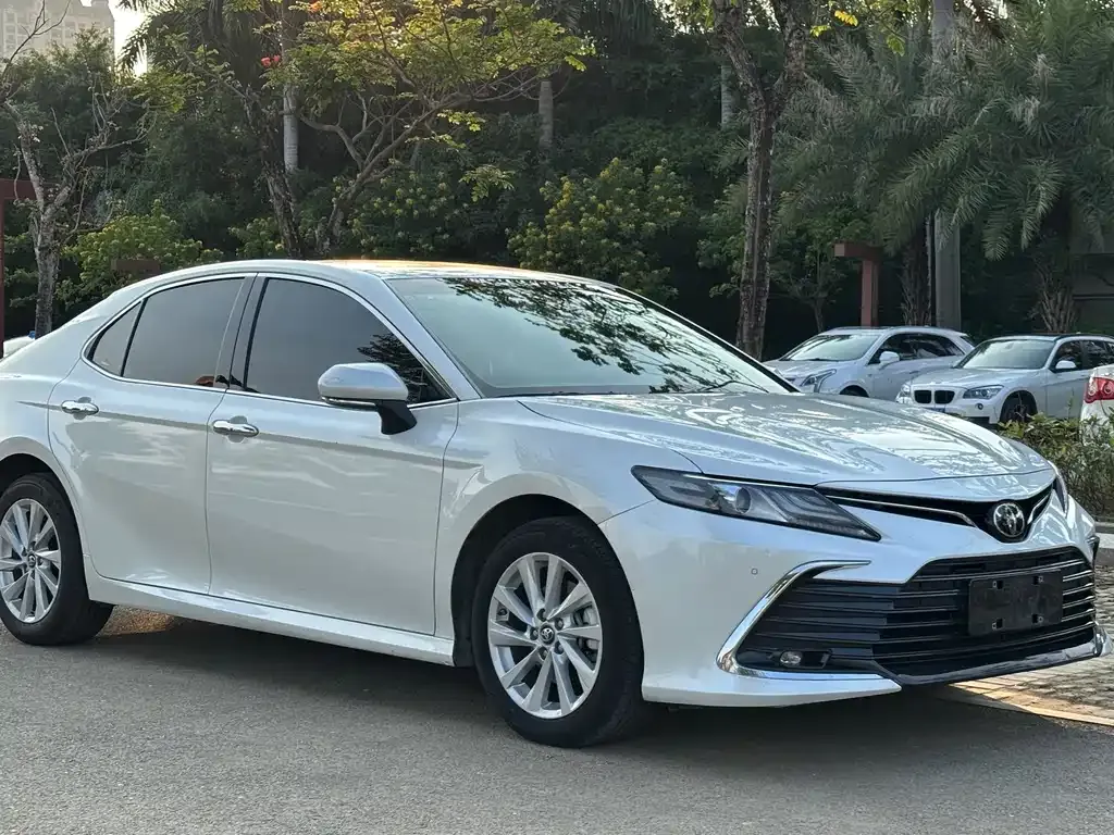 Toyota Camry 2023 из CN, фото 3
