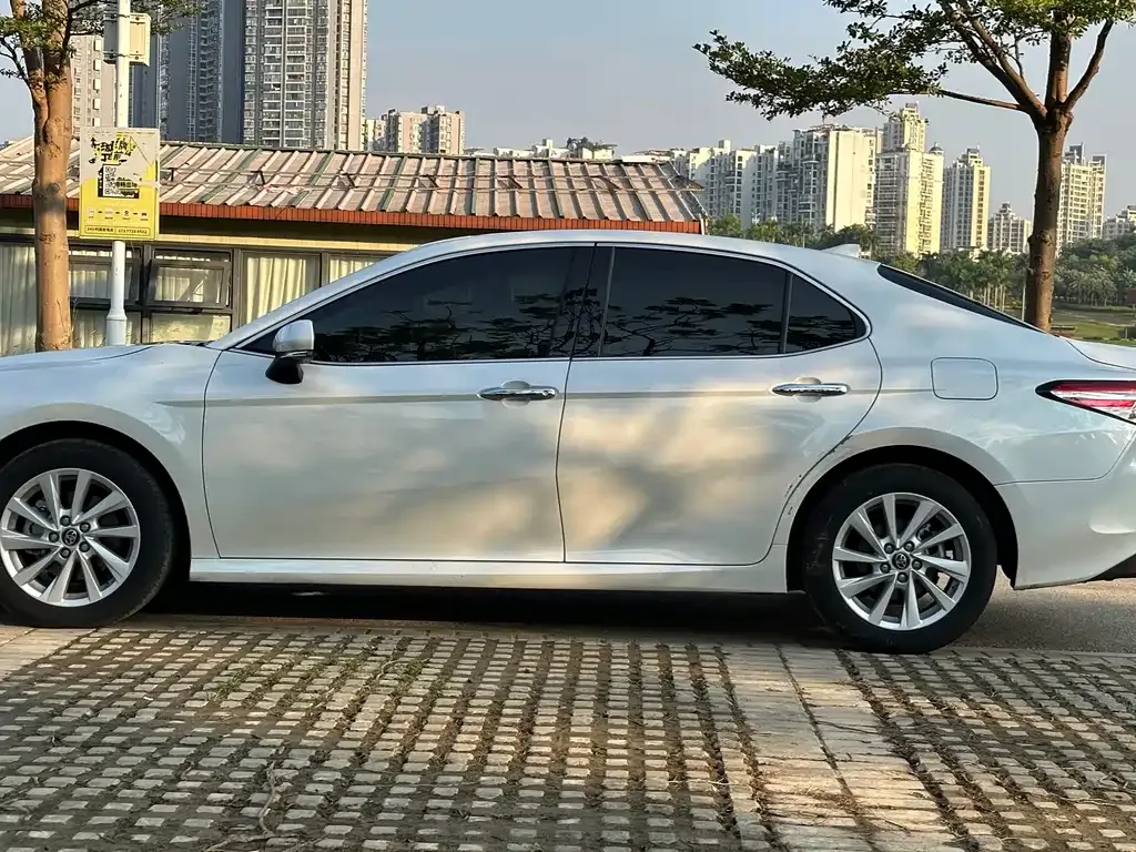Toyota Camry 2023 из CN, фото 5