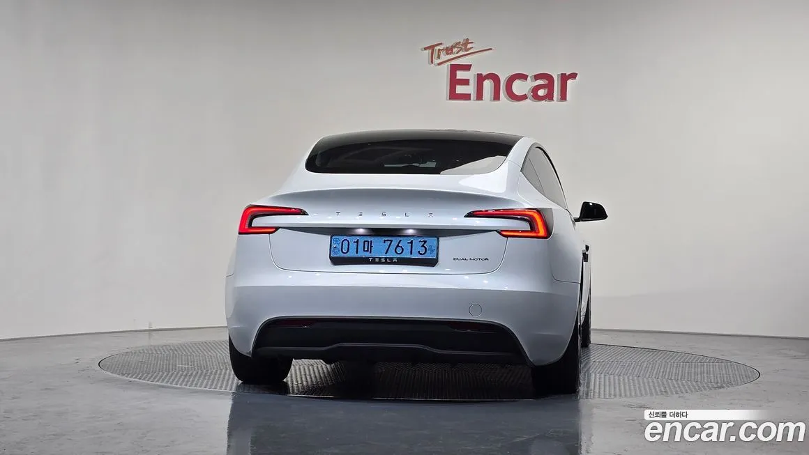 Tesla Model 3 2024 из KR, фото 4