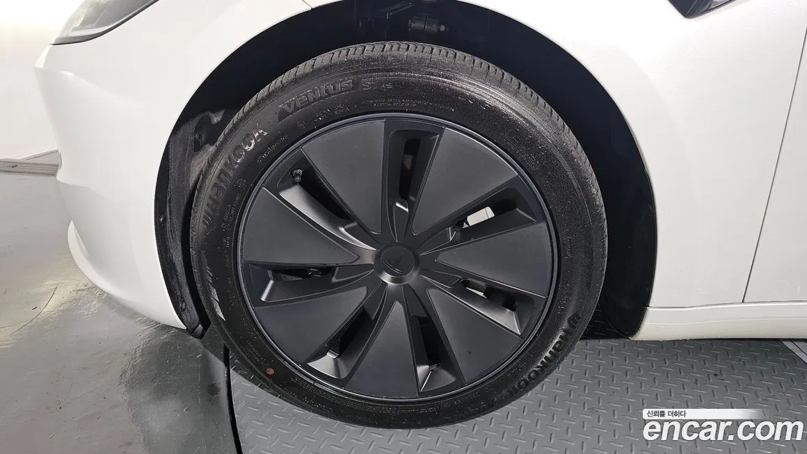 Tesla Model 3 2024 из KR, фото 5