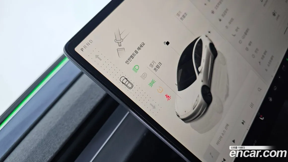 Tesla Model 3 2024 из KR, фото 9