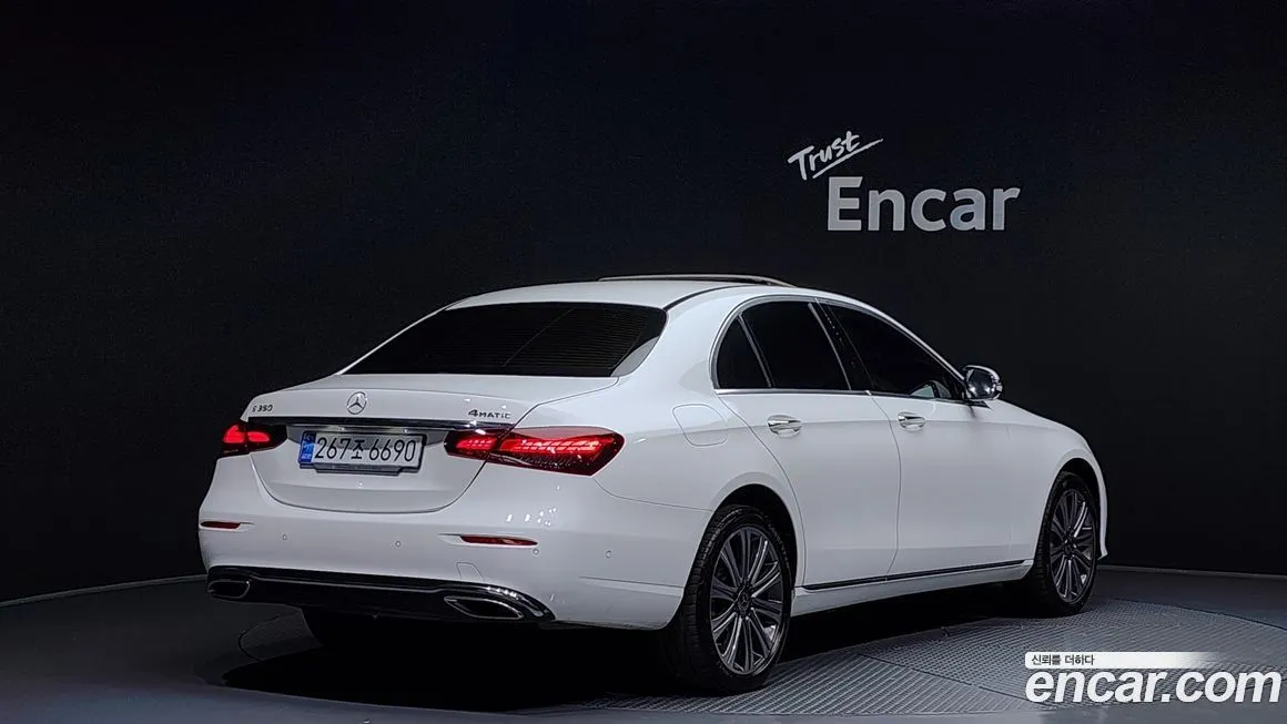 Mercedes-Benz E-Class 2023 из KR, фото 2