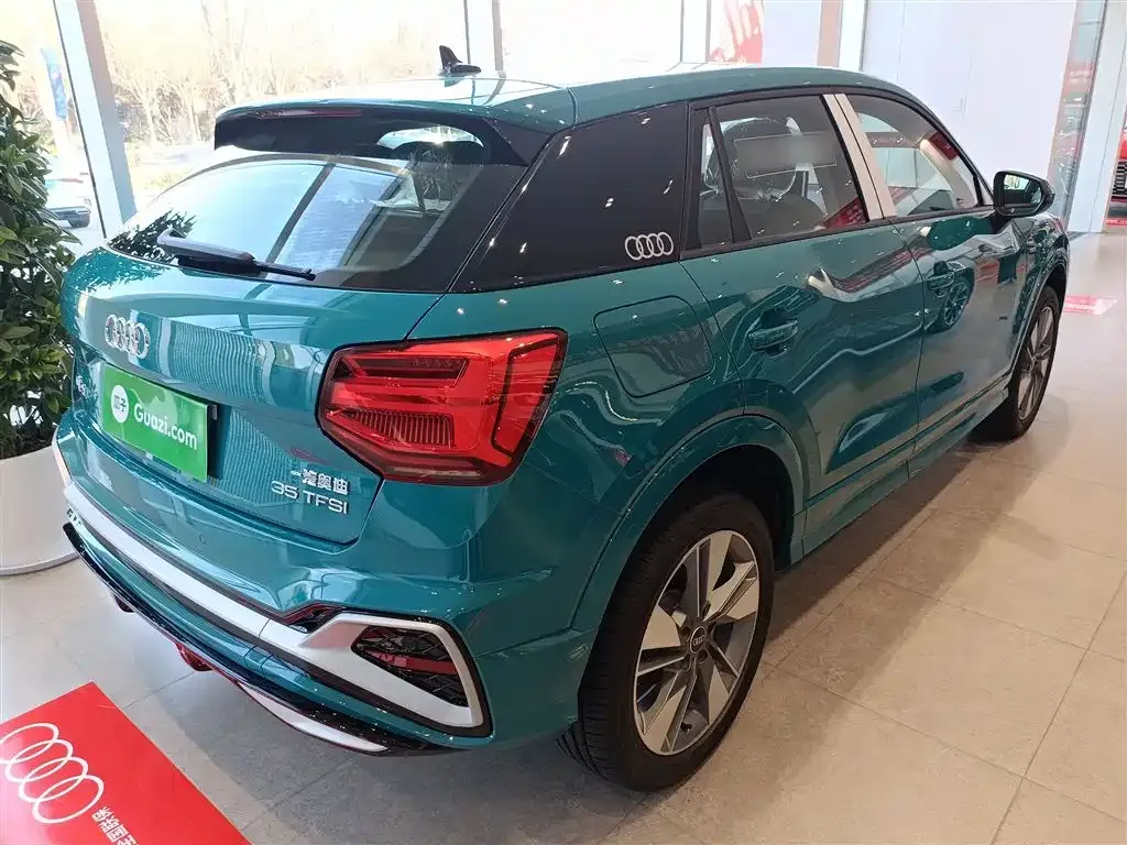 Audi Q2L 2025 из CN, фото 7
