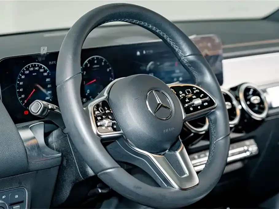 Mercedes-Benz GLB 2023 из CN, фото 10