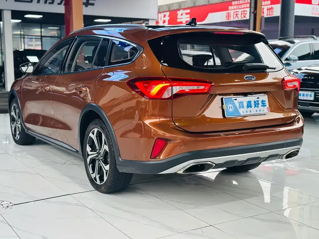 Ford Focus 2021 из CN, фото 4