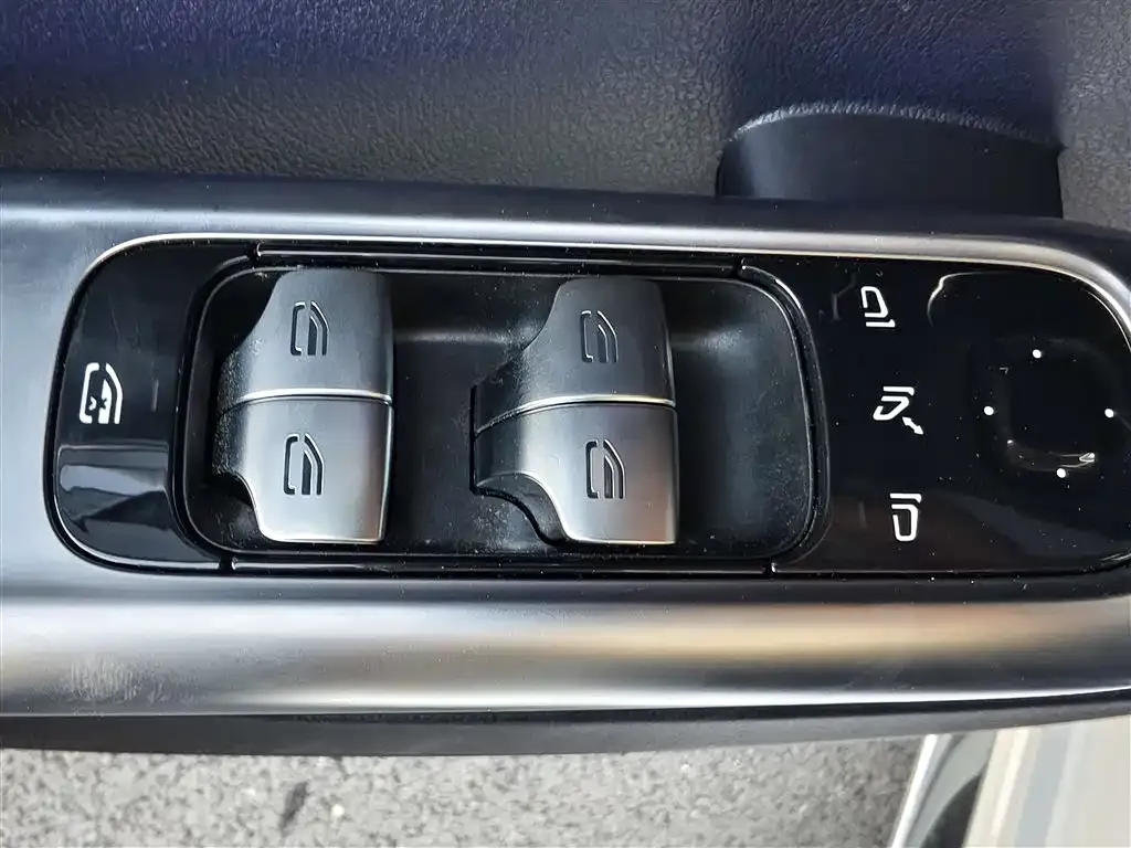 Mercedes-Benz C-Class 2025 из CN, фото 8