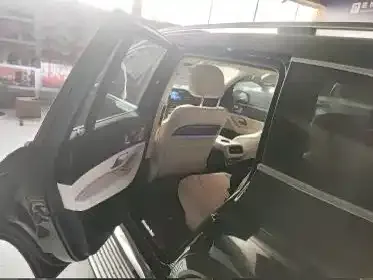 Mercedes-Benz GLS 2023 из CN, фото 5