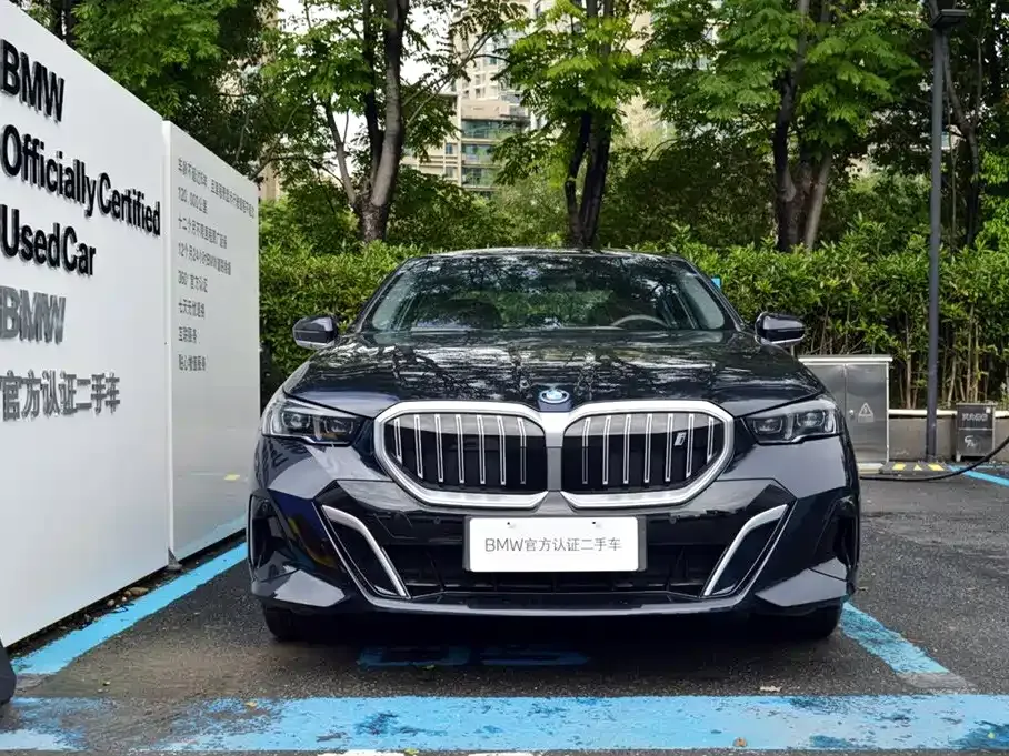 BMW i5 2025 из CN, фото 3
