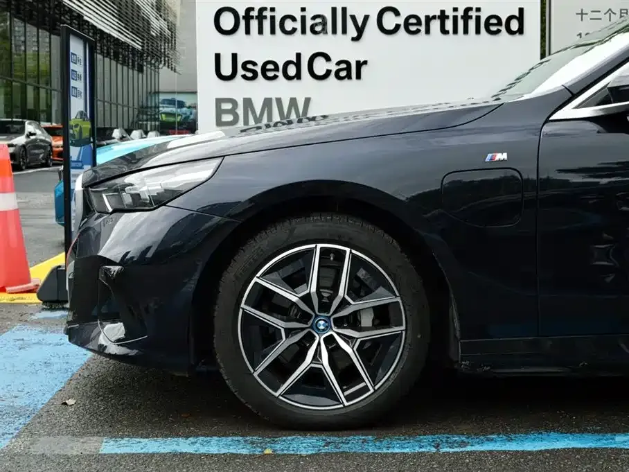 BMW i5 2025 из CN, фото 7