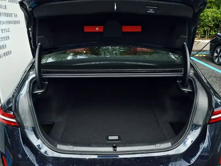 BMW i5 2025 из CN, фото 8