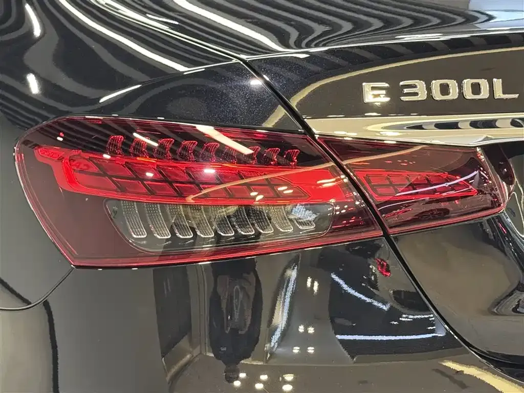 Mercedes-Benz E-Class 2023 из CN, фото 10