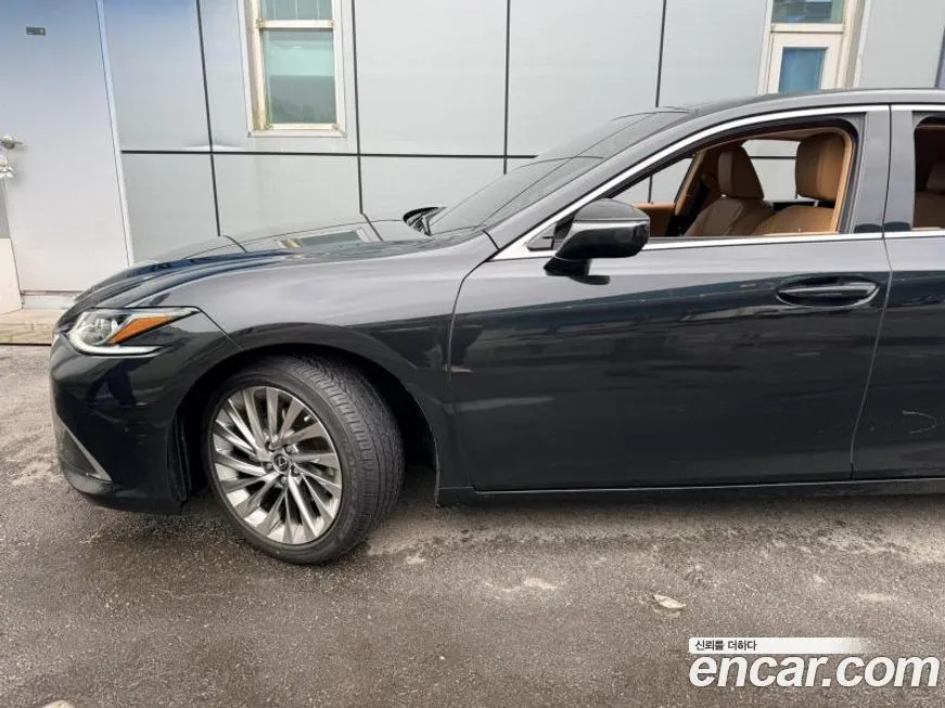 Lexus ES 2023 из KR, фото 3