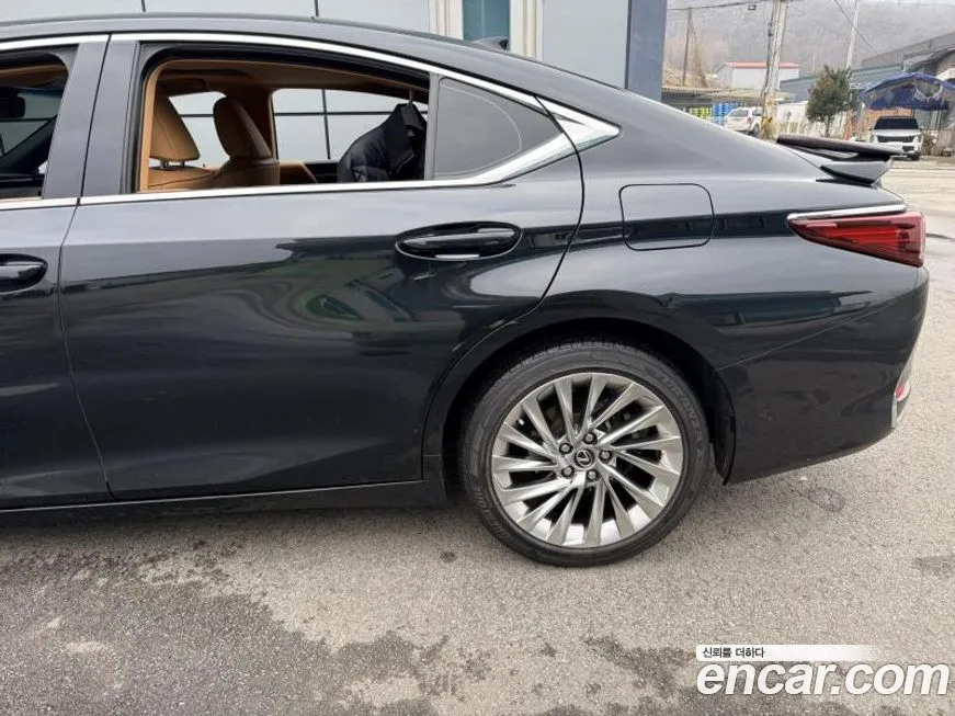 Lexus ES 2023 из KR, фото 4