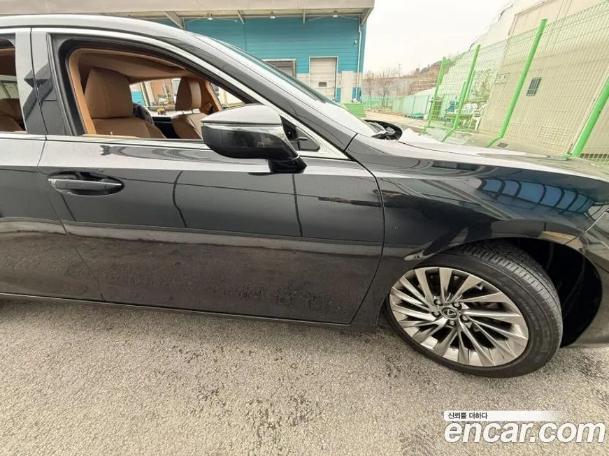 Lexus ES 2023 из KR, фото 9