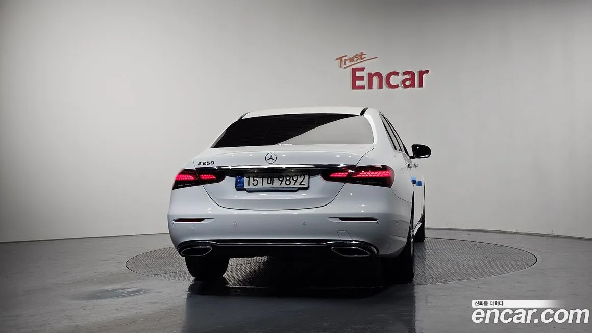 Mercedes-Benz E-Class 2023 из KR, фото 4