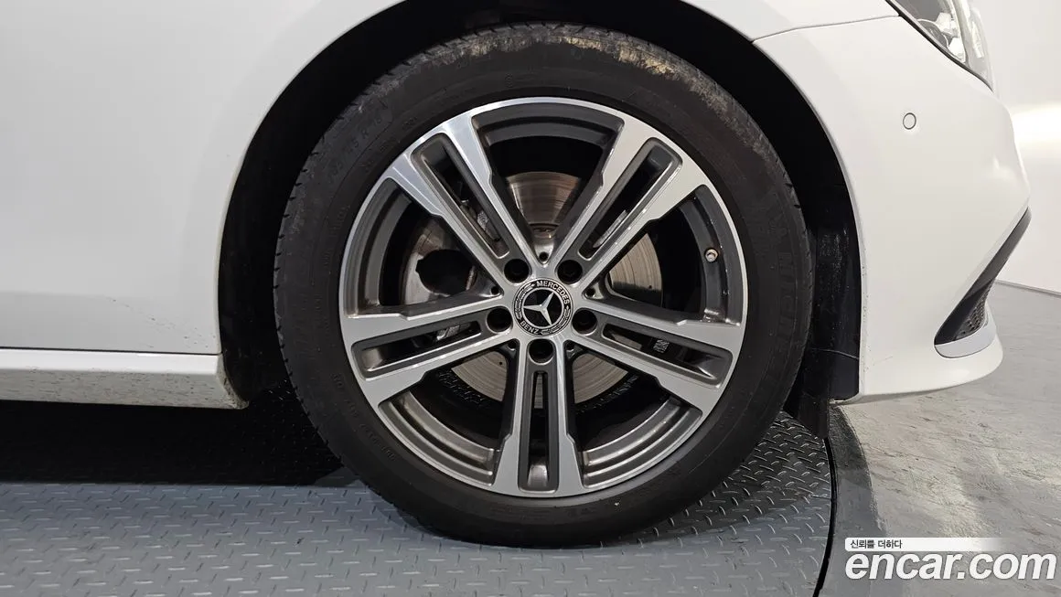 Mercedes-Benz E-Class 2023 из KR, фото 5