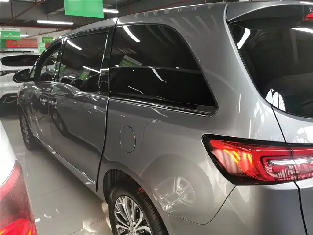 Buick GL8 2021 из CN, фото 5