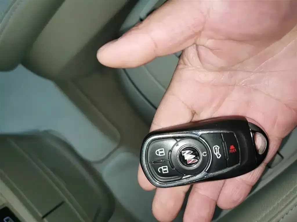 Buick GL8 2021 из CN, фото 9