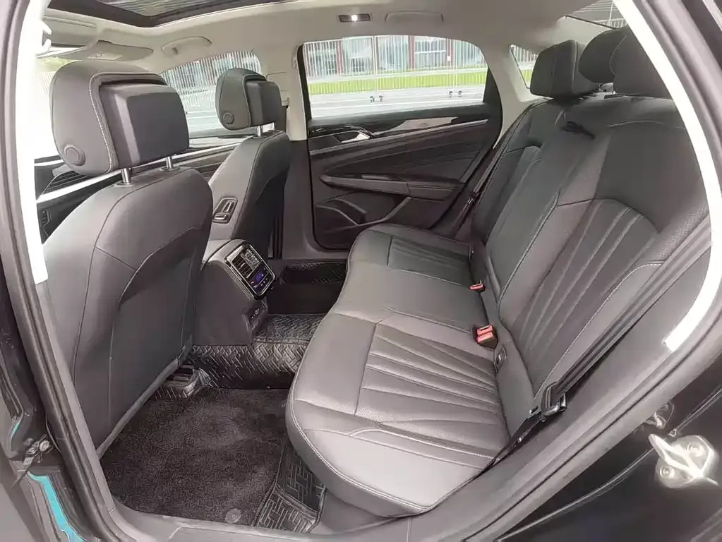 Volkswagen Passat 2025 из CN, фото 6