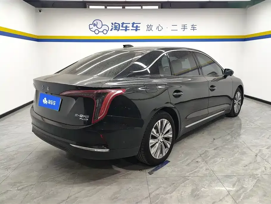 Hongqi E-QM5 2024 из CN, фото 3