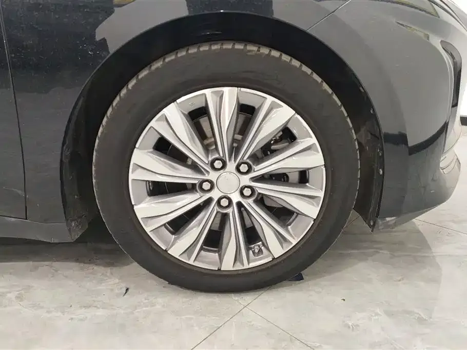 Hongqi E-QM5 2024 из CN, фото 6