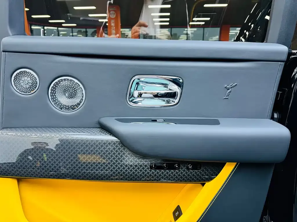 Rolls-Royce Cullinan 2021 из CN, фото 10