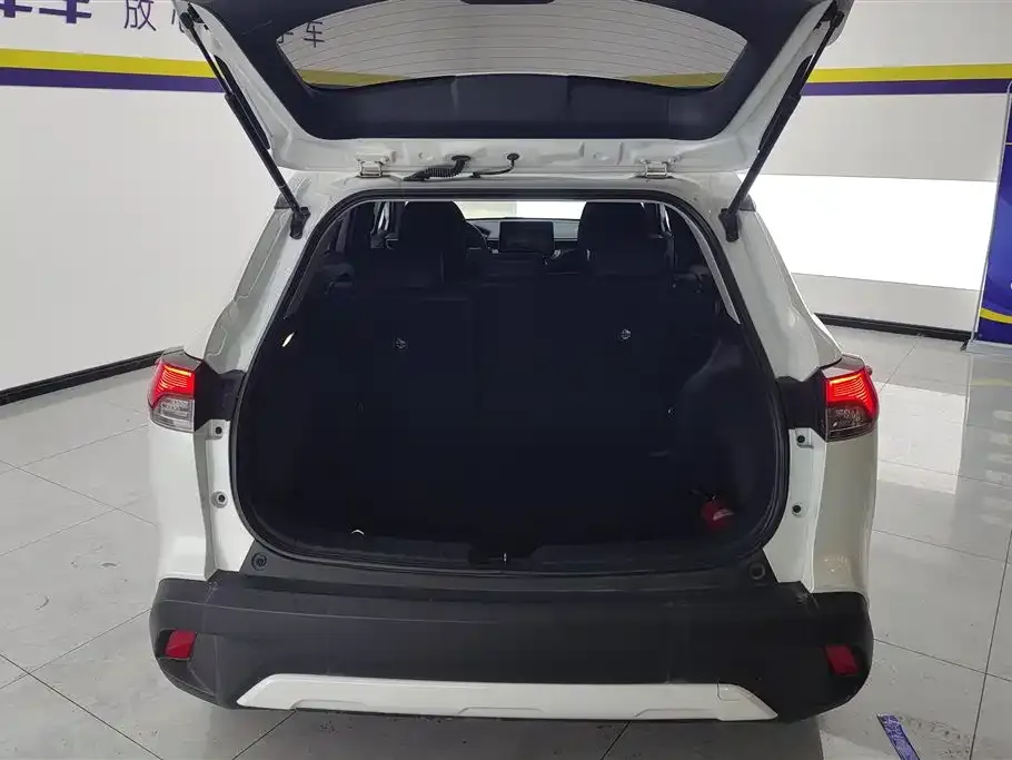 Toyota Corolla Cross 2022 из CN, фото 4