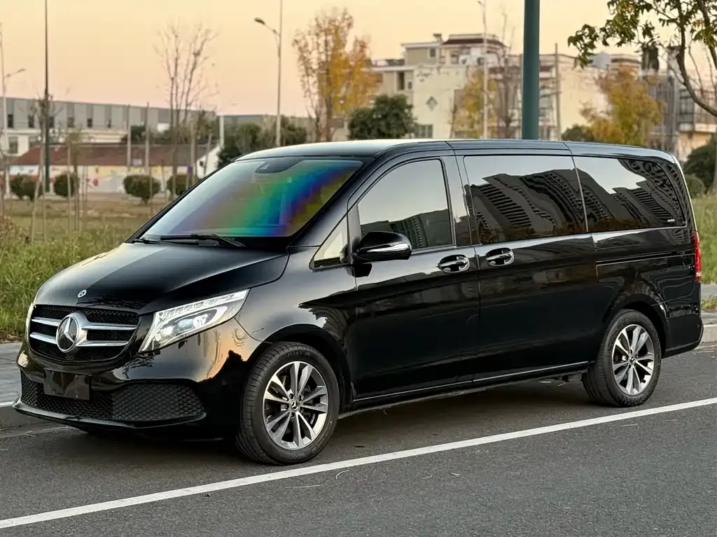 Mercedes-Benz V-Class 2022 из CN, фото 1