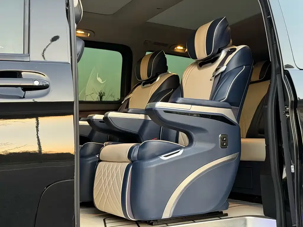Mercedes-Benz V-Class 2022 из CN, фото 10