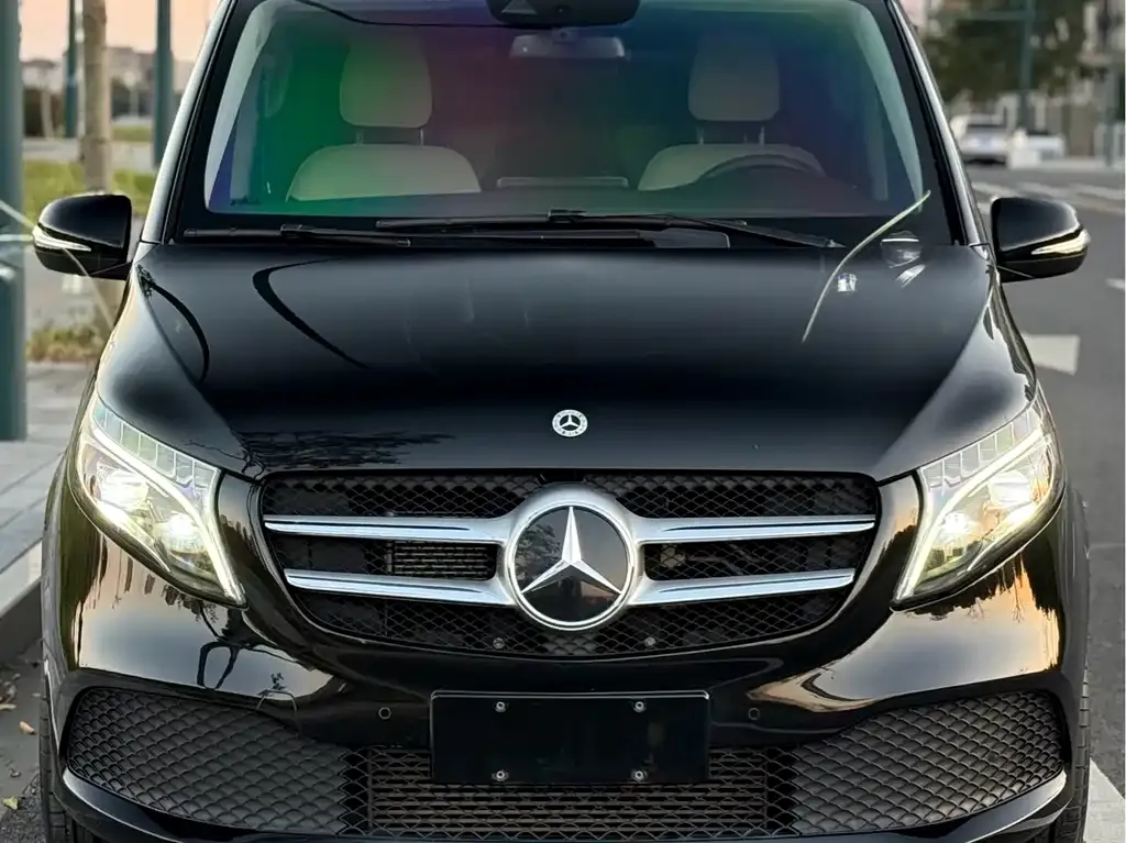 Mercedes-Benz V-Class 2022 из CN, фото 3