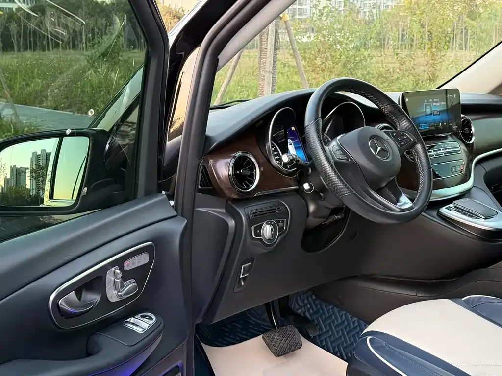 Mercedes-Benz V-Class 2022 из CN, фото 5