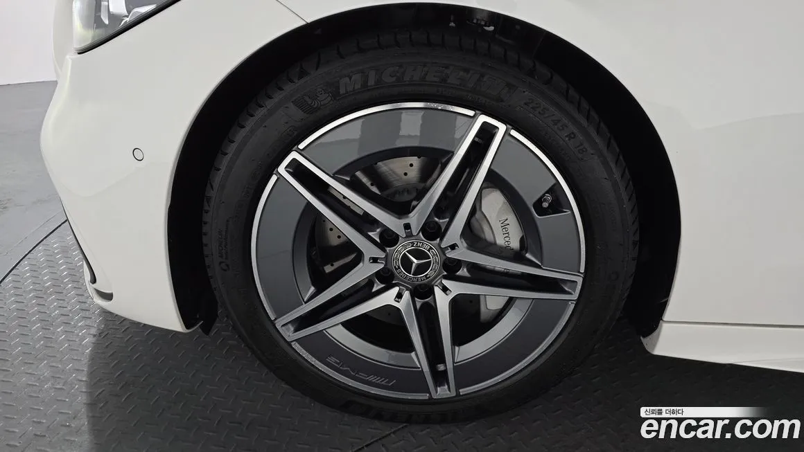 Mercedes-Benz C-Class 2025 из KR, фото 5