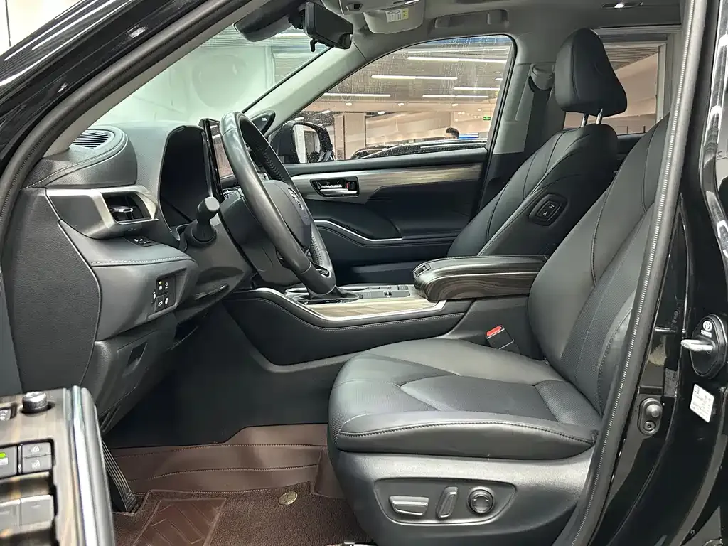 Toyota Highlander 2024 из CN, фото 9