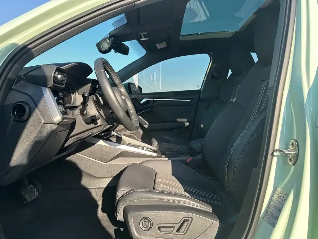 Audi A3 2022 из CN, фото 4