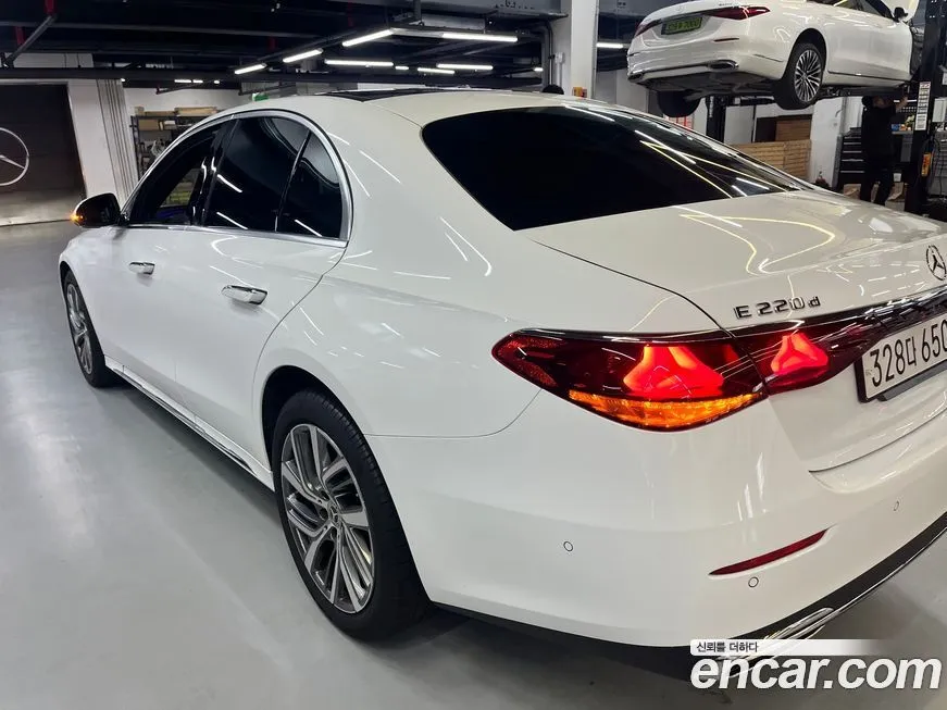 Mercedes-Benz E-Class 2024 из KR, фото 2