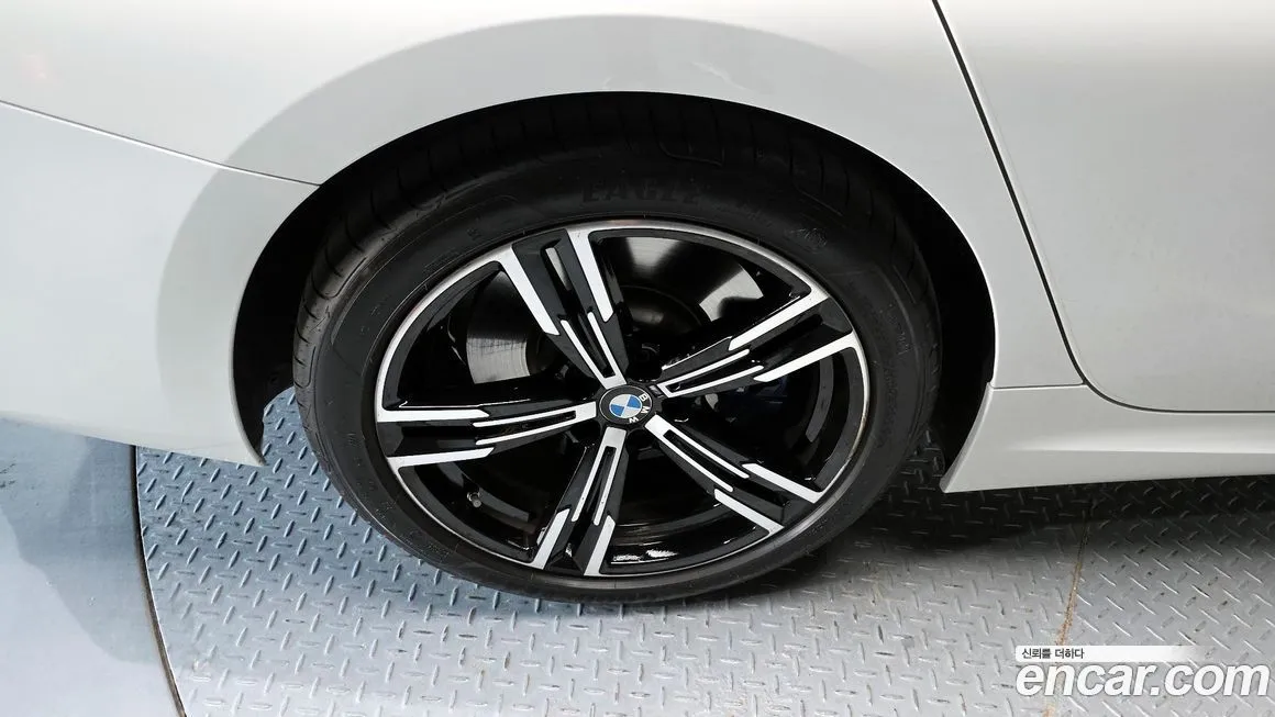 BMW 3-Series 2024 из KR, фото 5