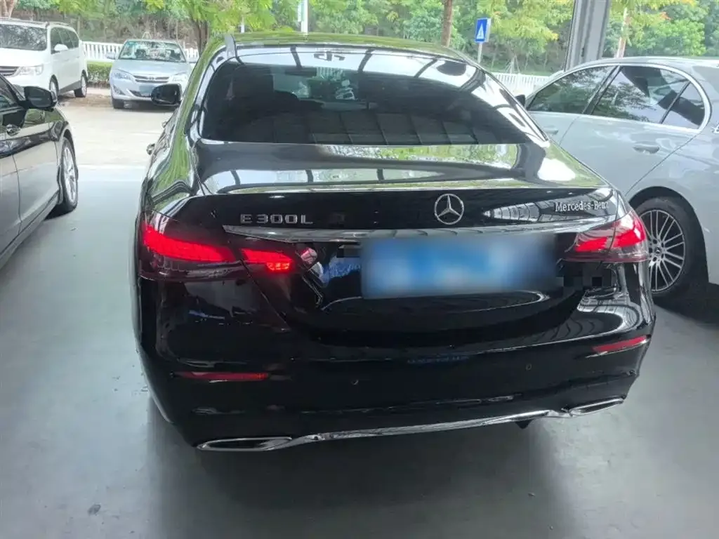 Mercedes-Benz E-Class 2023 из CN, фото 6