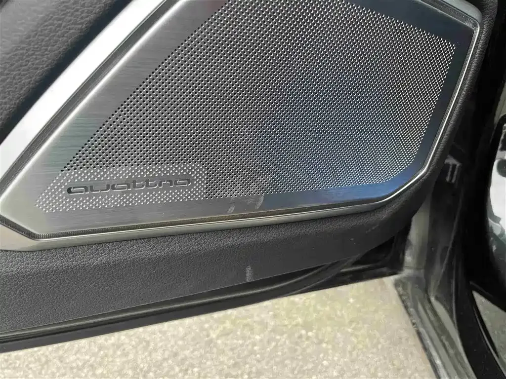 Audi A6L 2023 из CN, фото 5