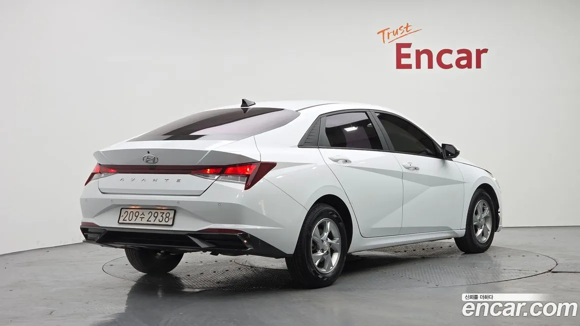 Hyundai AVANTE — фото 2